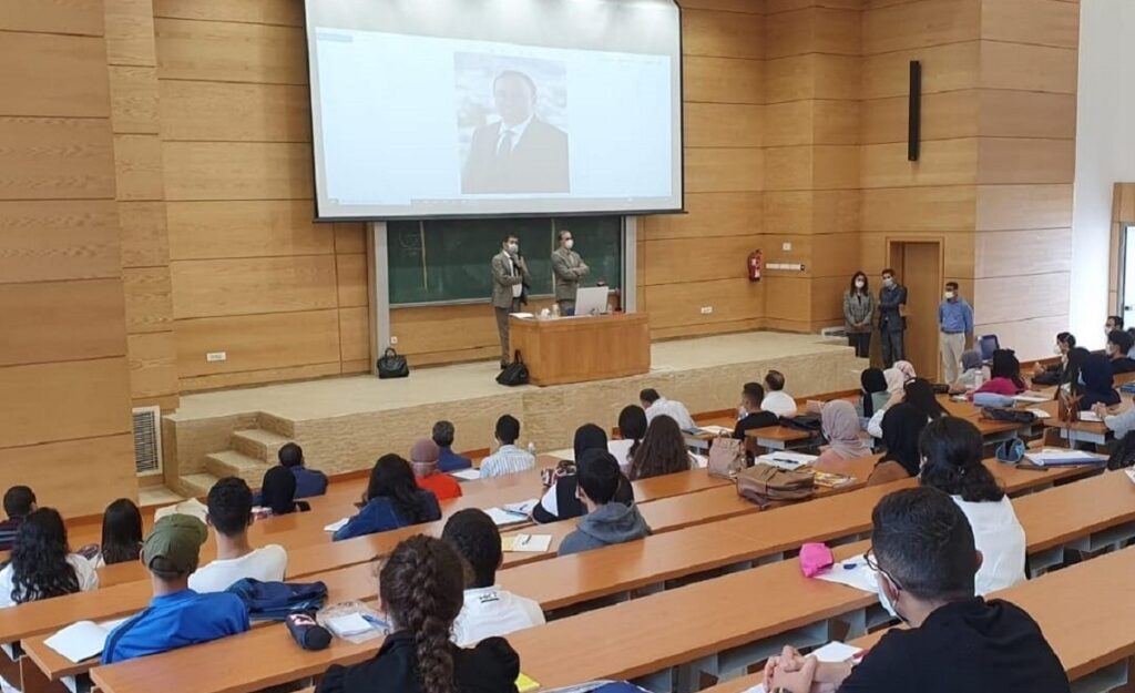 الانقطاع الجامعي بالمغرب ودراسة شملت 55 ألفاً و674 مساراً طلابياً و200 مقابلة مع منقطعين عن الدراسة