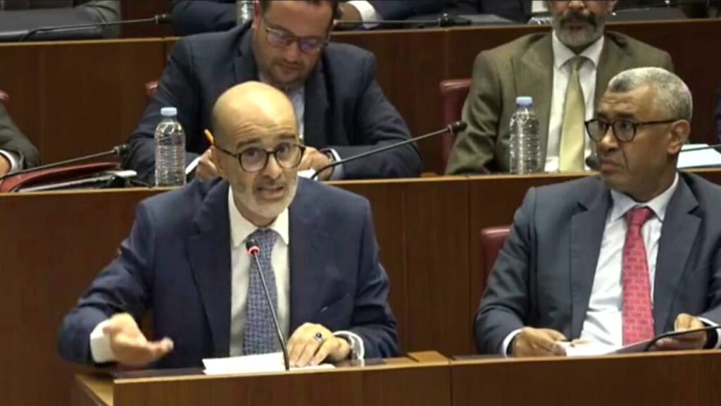 الأزمي ولقجع خلال مناقشة مالية 2027 بمجلس النواب واتهامات بشأن المال العمومي وإعفاء استيراد المواشي