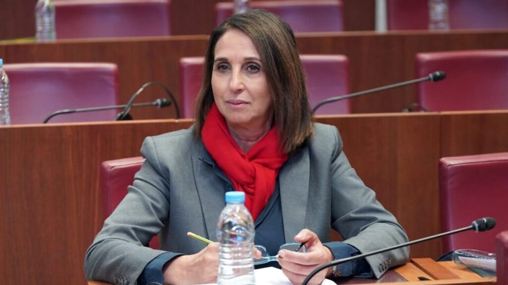 «الفتات يجعل المستضعف يبتسم في وجه جلاده».. منيب تهاجم مالية 2027 وتحذر من «دولة الأوليغارشيا»! نبيلة منيب ومالية 2027 خلال مناقشة مشروع الميزانية بالبرلمان وانتقاد توزيع الفتات ودولة الأوليغارشيا